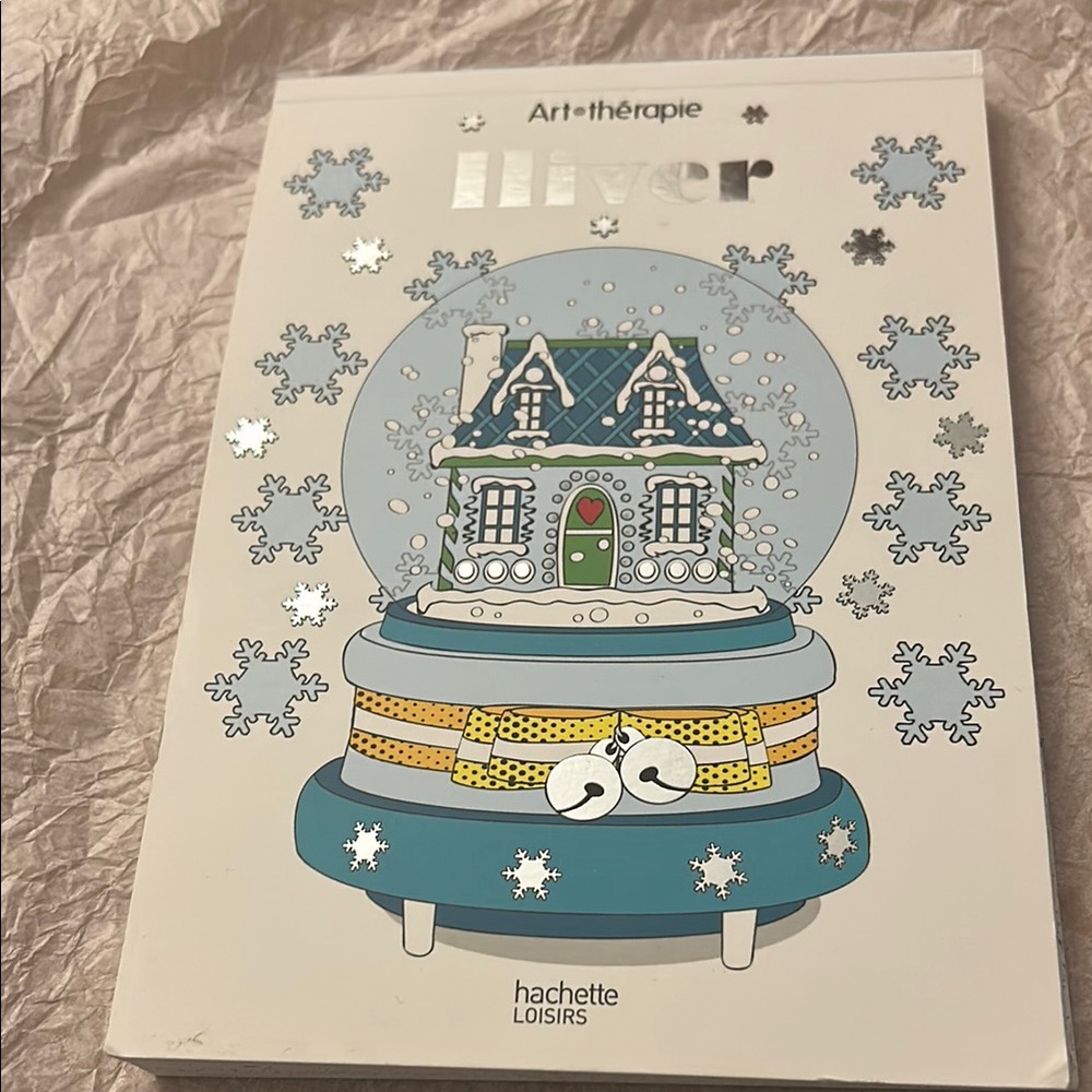 Hachette Winter Colouring Book, mini size, one page coloured